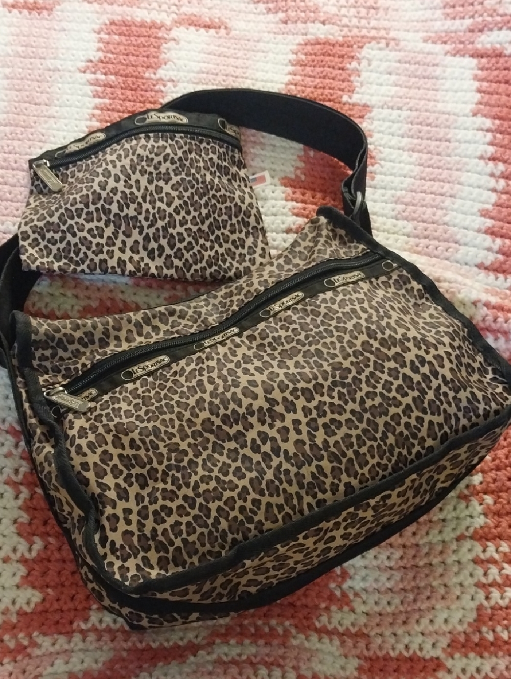 LeSportsac Deluxe Everyday Crossbody Bag